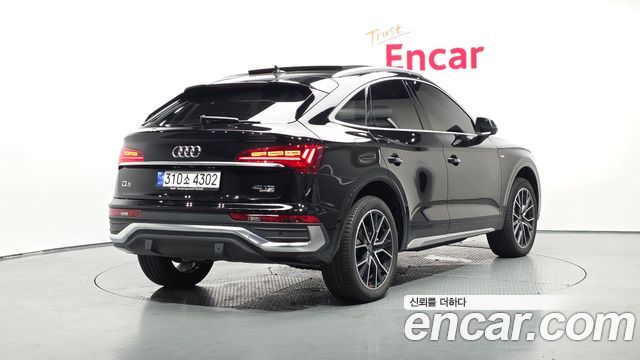 Audi Q5 FY 40 TDI Quattro Sportback Premium - фото 1