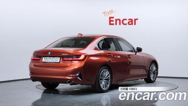 BMW 3 Series G20 320i Luxury - фото 1