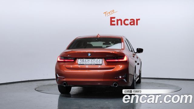 BMW 3 Series G20 320i Luxury - фото 3