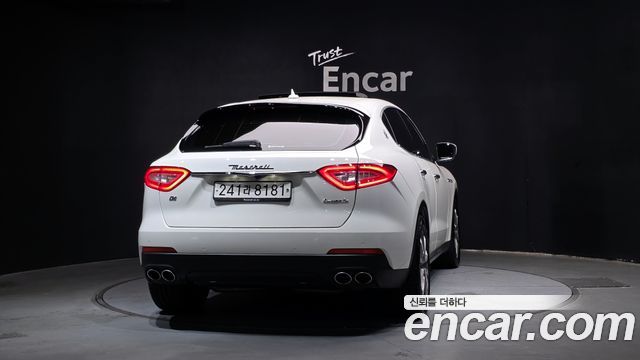 Maserati Levante 3.0 Diesel AWD - фото 3