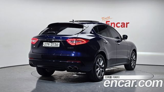 Maserati Levante 3.0 AWD GranLusso - фото 0