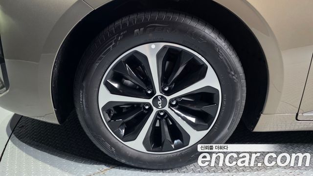 Kia K8 New, гибрид Noblesse Light - фото 4