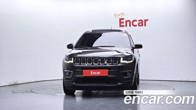 Jeep Compass 2-го поколения 2.4 Longitude AWD - фото 2