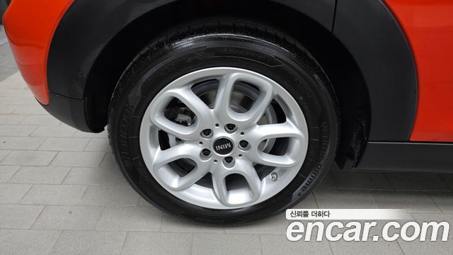 Mini Cooper 5Door HIGH 3rd - фото 4
