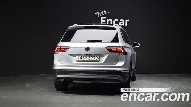 Volkswagen Tiguan 2-го поколения 2.0 TDI Prestige - фото 3