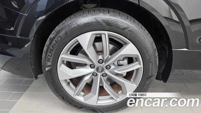 Audi e-Tron 55 Quattro - фото 4
