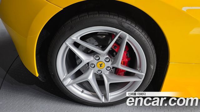 Ferrari F8 Tributo 3.9 V8 - фото 4