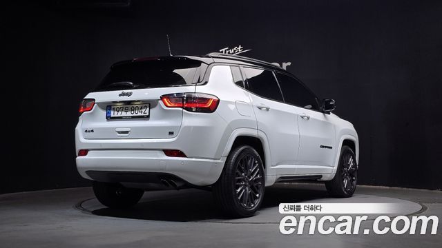 Jeep Compass 2-го поколения S 2.4 AWD - фото 1