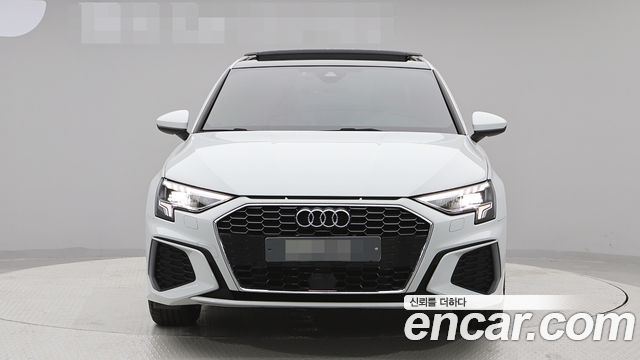 Audi A3 40 TFSI Premium 8V - фото 2