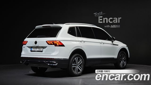 Volkswagen Tiguan Allspace 2.0 TSI Prestige - фото 1