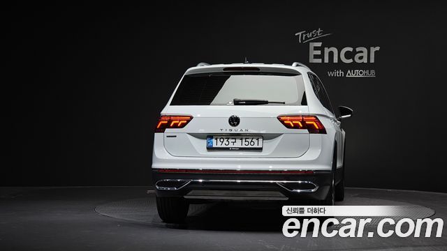 Volkswagen Tiguan Allspace 2.0 TSI Prestige - фото 3