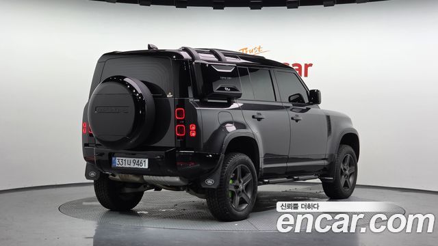 Land Rover Defender L663 110 D250 X-Dynamic SE - фото 1