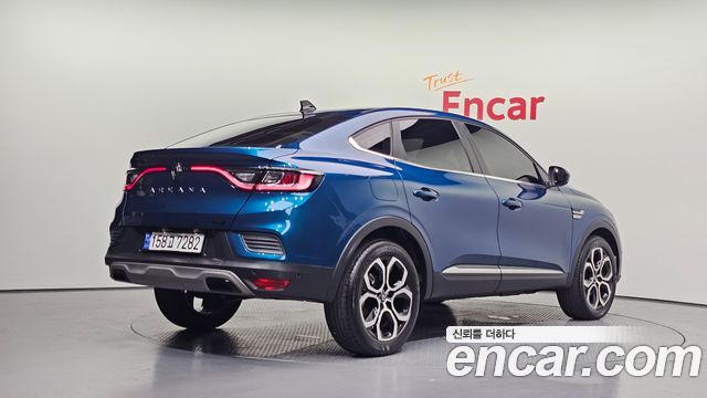 Renault Samsung Arkana 1.6 E-TECH Iconic - фото 1
