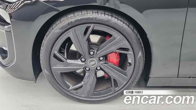 Audi A6 e-Tron Performance S Line Black Edition - фото 2