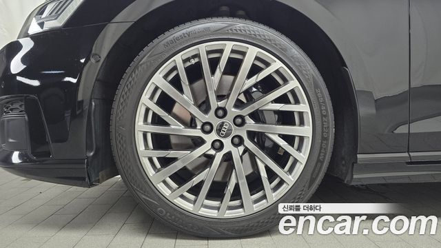 Audi A8 D5 55 TFSI Quattro LWB - фото 3