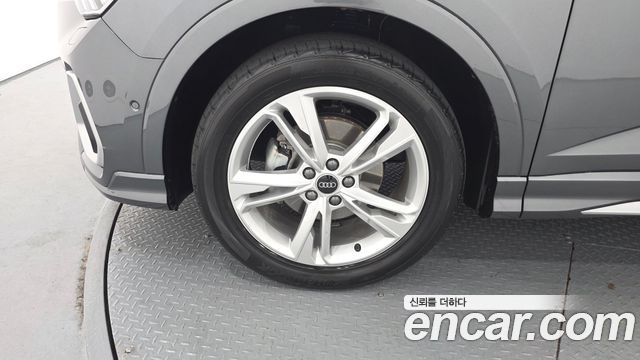Audi Q3 F3 35 TDI Quattro Premium Sportback - фото 4