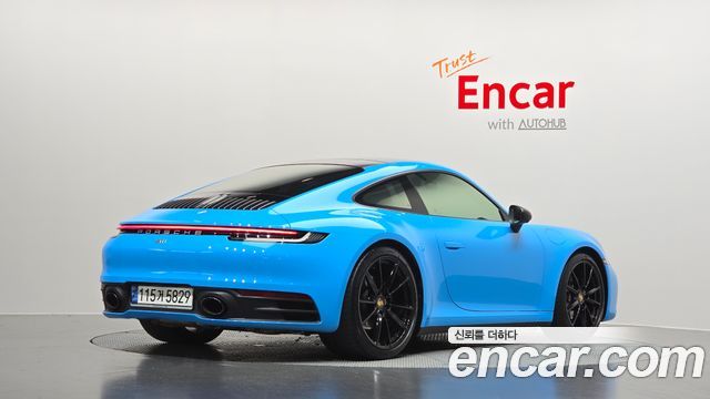 Porsche 911 Carrera 4 - фото 1