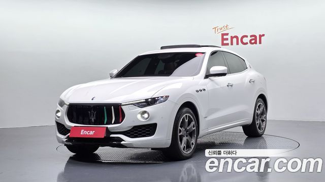 Maserati Levante 3.0 AWD GranSport - фото 0