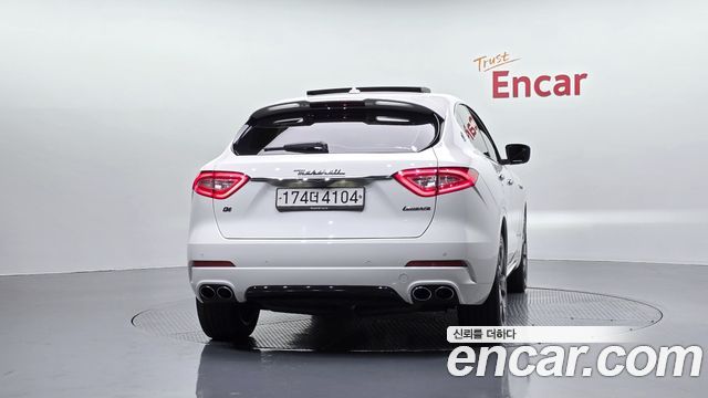 Maserati Levante 3.0 AWD GranSport - фото 3