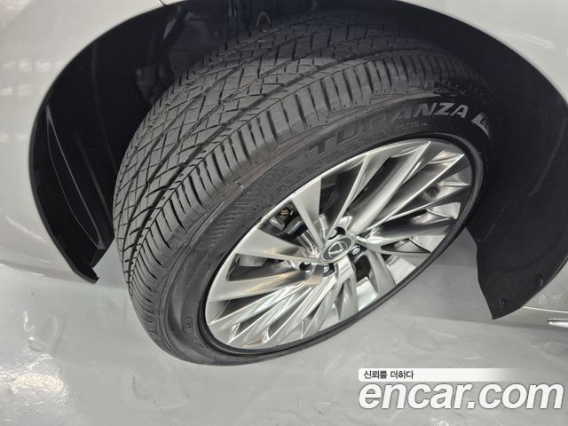 Lexus ES 300h 7-го поколения Executive - фото 4