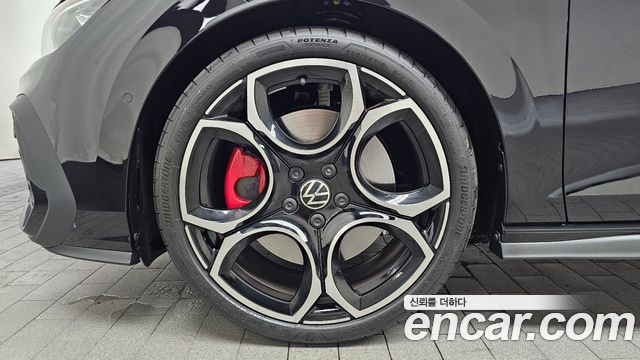 Volkswagen Golf 8-го поколения 2.0 GTI - фото 3