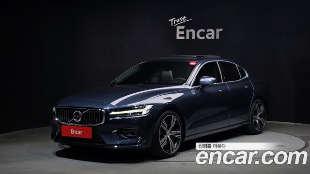 Volvo S60 3-го поколения B5 Inscription - фото 0