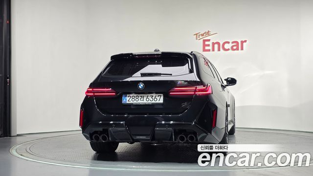 BMW M5 G90 M5 Touring - фото 3