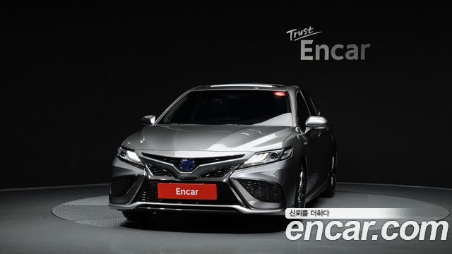 Toyota Camry XV70 2.5 XSE Hybrid - фото 2