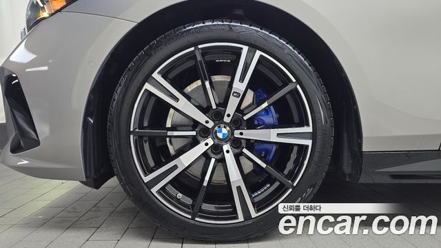 BMW 5 Series G60 530i xDrive M Sport - фото 3