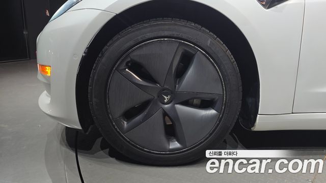 Tesla Model 3 Long Range AWD - фото 4