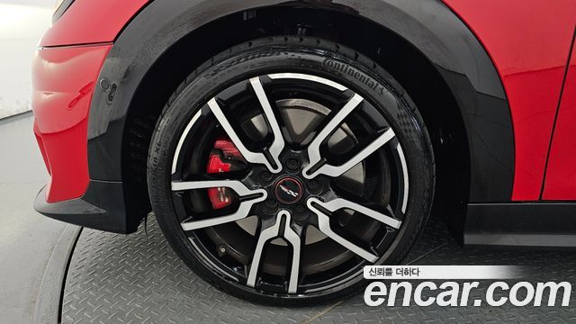Mini Cooper Convertible S 4-го поколения JCW - фото 3