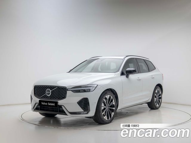 Volvo XC60 2-го поколения B5 Ultra Dark Air Sus - фото 0