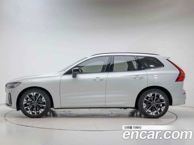Volvo XC60 2-го поколения B5 Ultra Dark Air Sus - фото 2