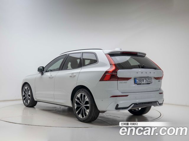 Volvo XC60 2-го поколения B5 Ultra Dark Air Sus - фото 3