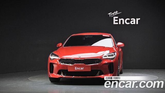 Kia Stinger 2.0 Turbo 2WD Platinum - фото 1