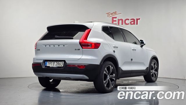 Volvo XC40 B4 Inscription - фото 1