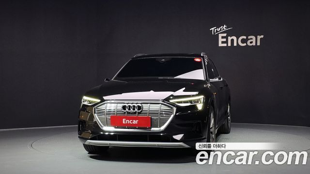 Audi e-Tron 55 Quattro - фото 2