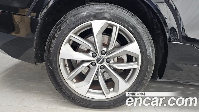 Audi e-Tron 55 Quattro - фото 4