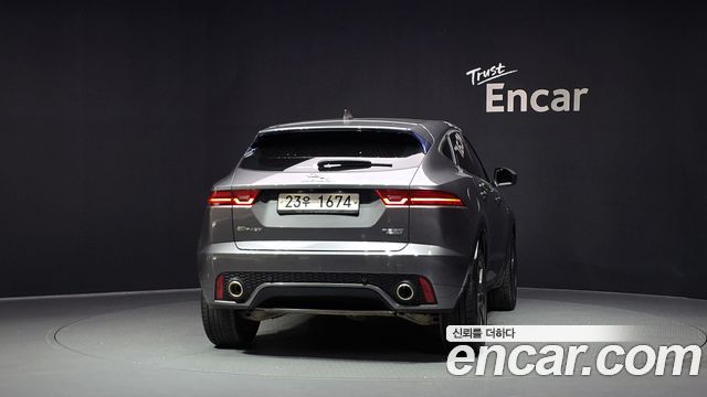 Jaguar E-PACE R250 R-Dynamic SE - фото 3
