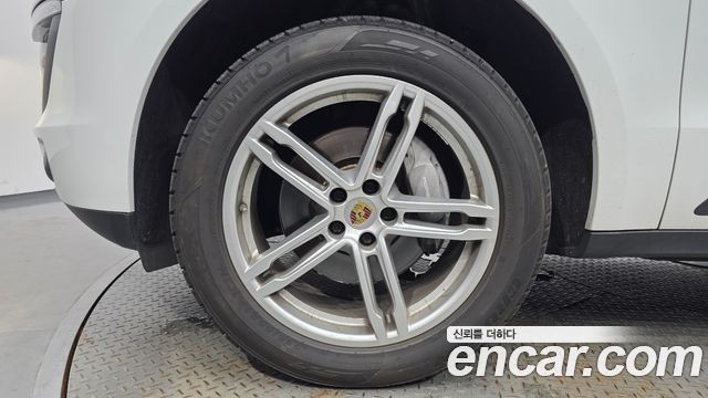 Porsche Macan 2.0 95B - фото 4