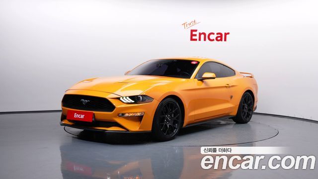 Ford Mustang Coupe - фото 0