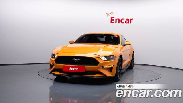 Ford Mustang Coupe - фото 2