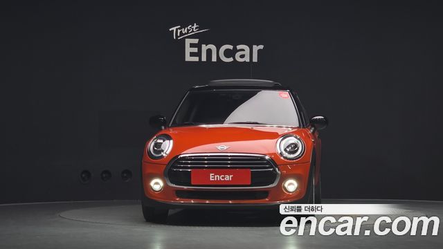 Mini Cooper 5Door HIGH 3rd - фото 2