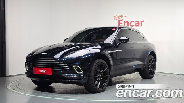 Aston Martin DBX 4.0 V8 - фото 0