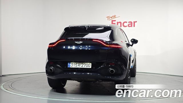 Aston Martin DBX 4.0 V8 - фото 3