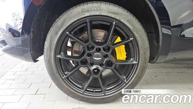 Aston Martin DBX 4.0 V8 - фото 4