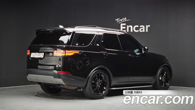 Land Rover Discovery 3.0 SD6 HSE Luxury - фото 0