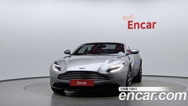 Aston Martin DB11 4.0 V8 Volante - фото 2