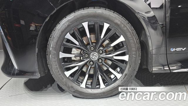 Toyota Alphard 4-го поколения 2.5 HEV Executive AWD - фото 4