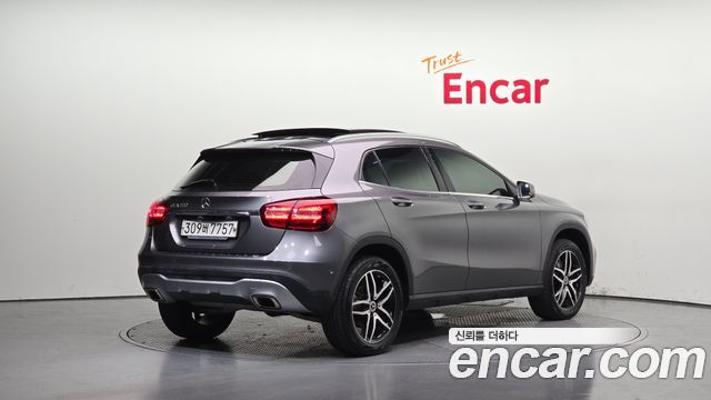 Mercedes-Benz GLA-Class X156 GLA220 Premium - фото 1